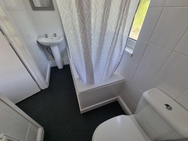 2 bed property in Comet Street, Cardiff